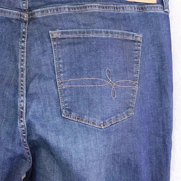 Women's Denizen by Levis Jeans High Rise Straight 38" x 28" - Picture 8 of 12